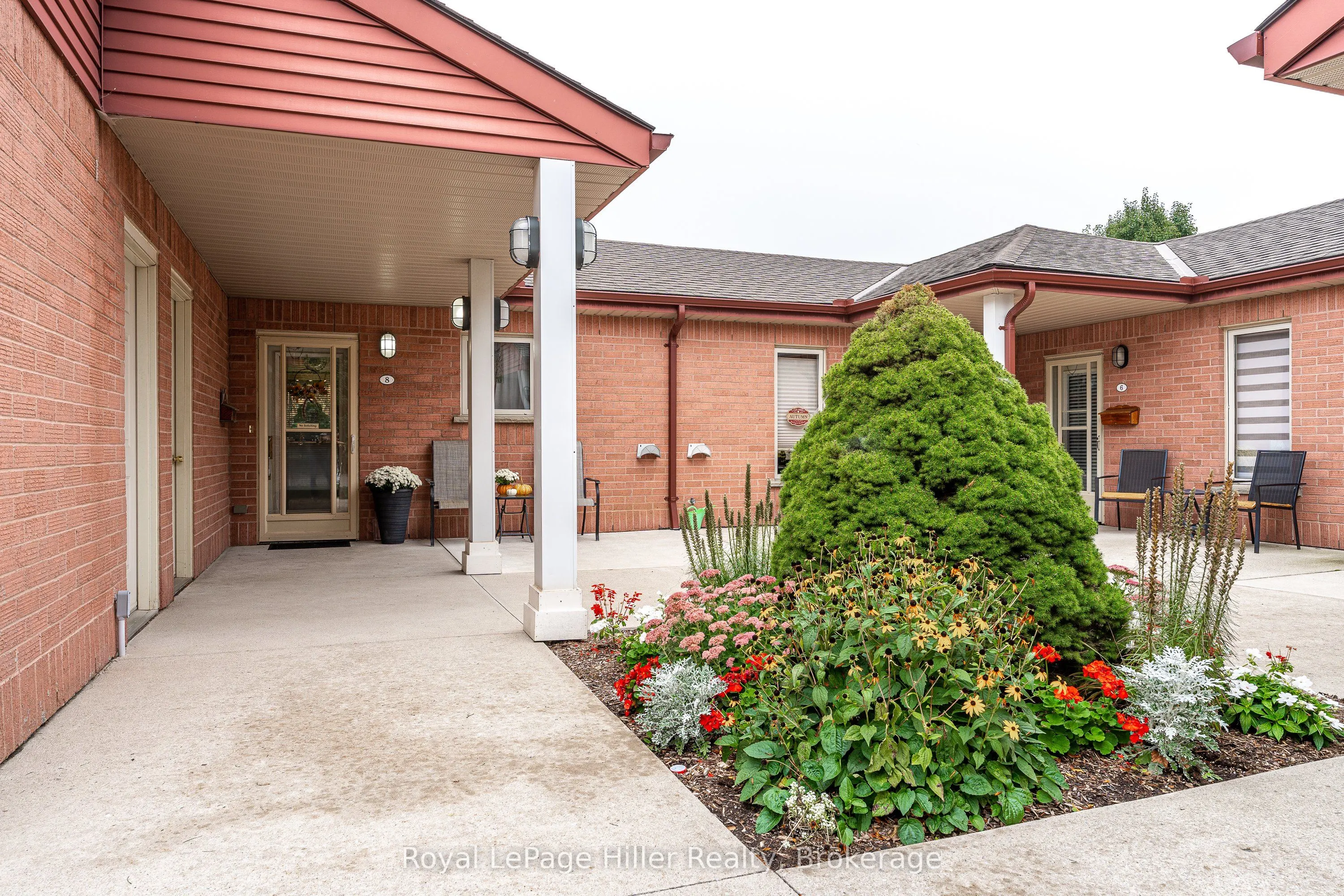 300 John Street S, #8