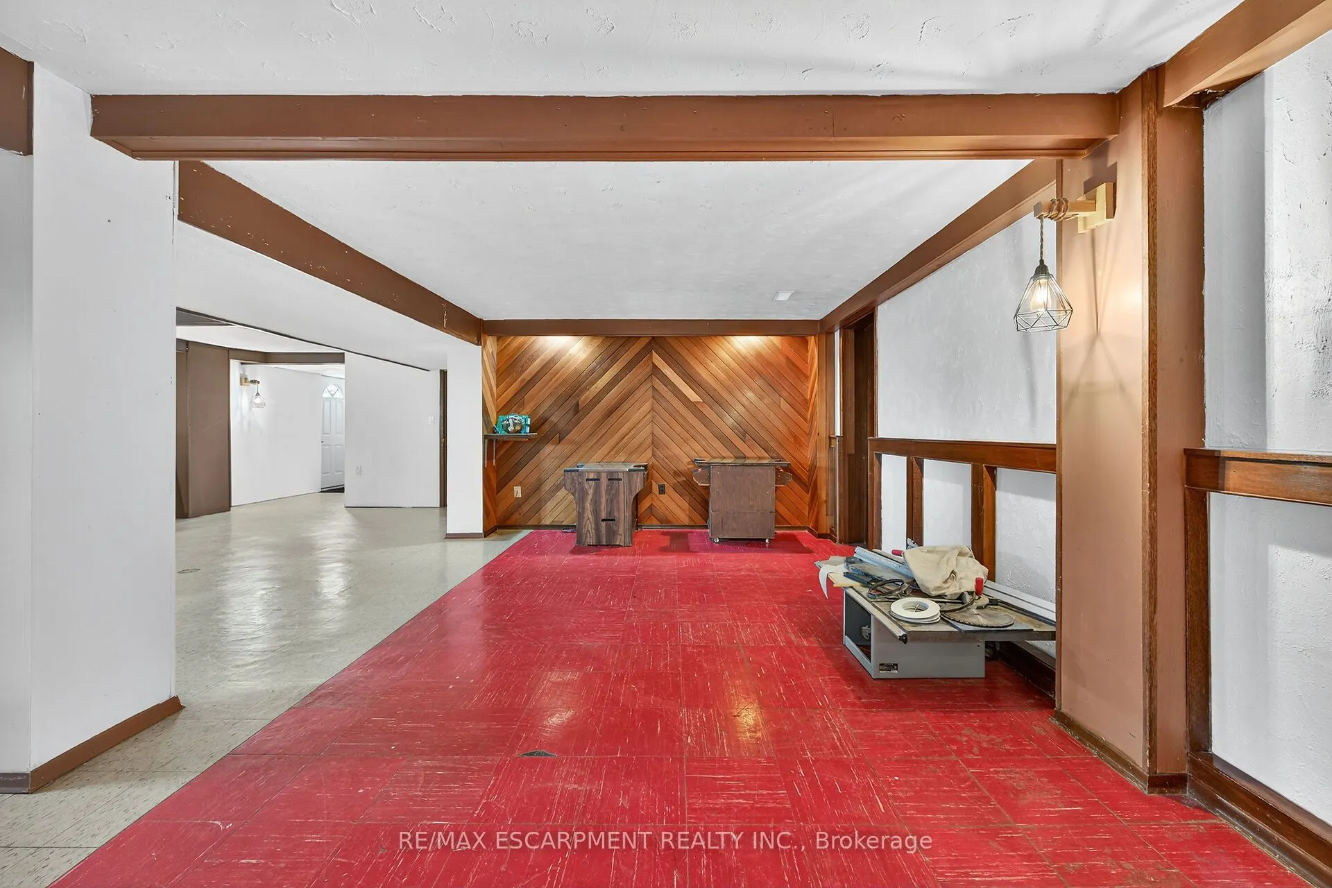 2320 HENDERSHOT Road