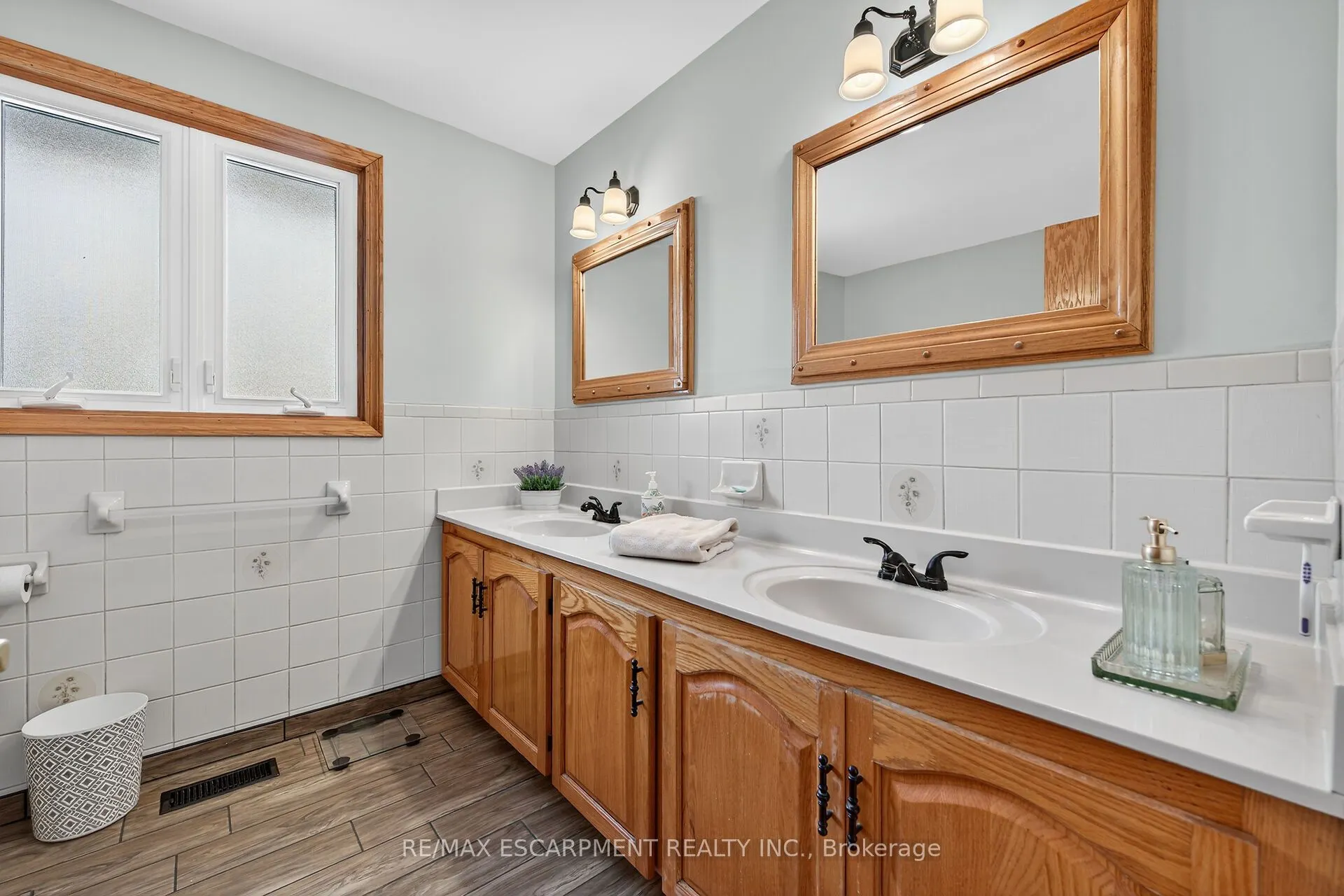 2320 HENDERSHOT Road