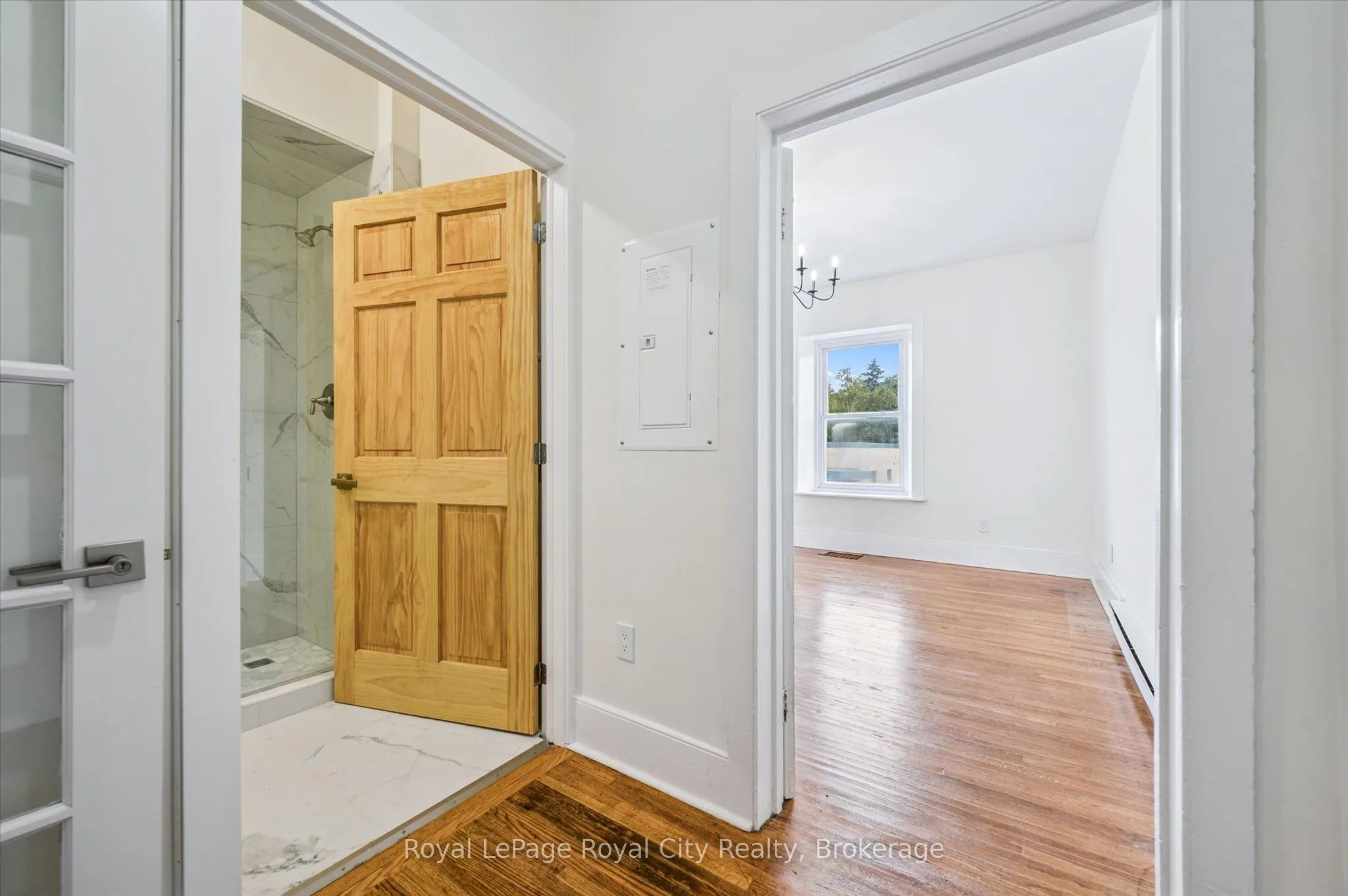 131 Metcalfe Street, #A