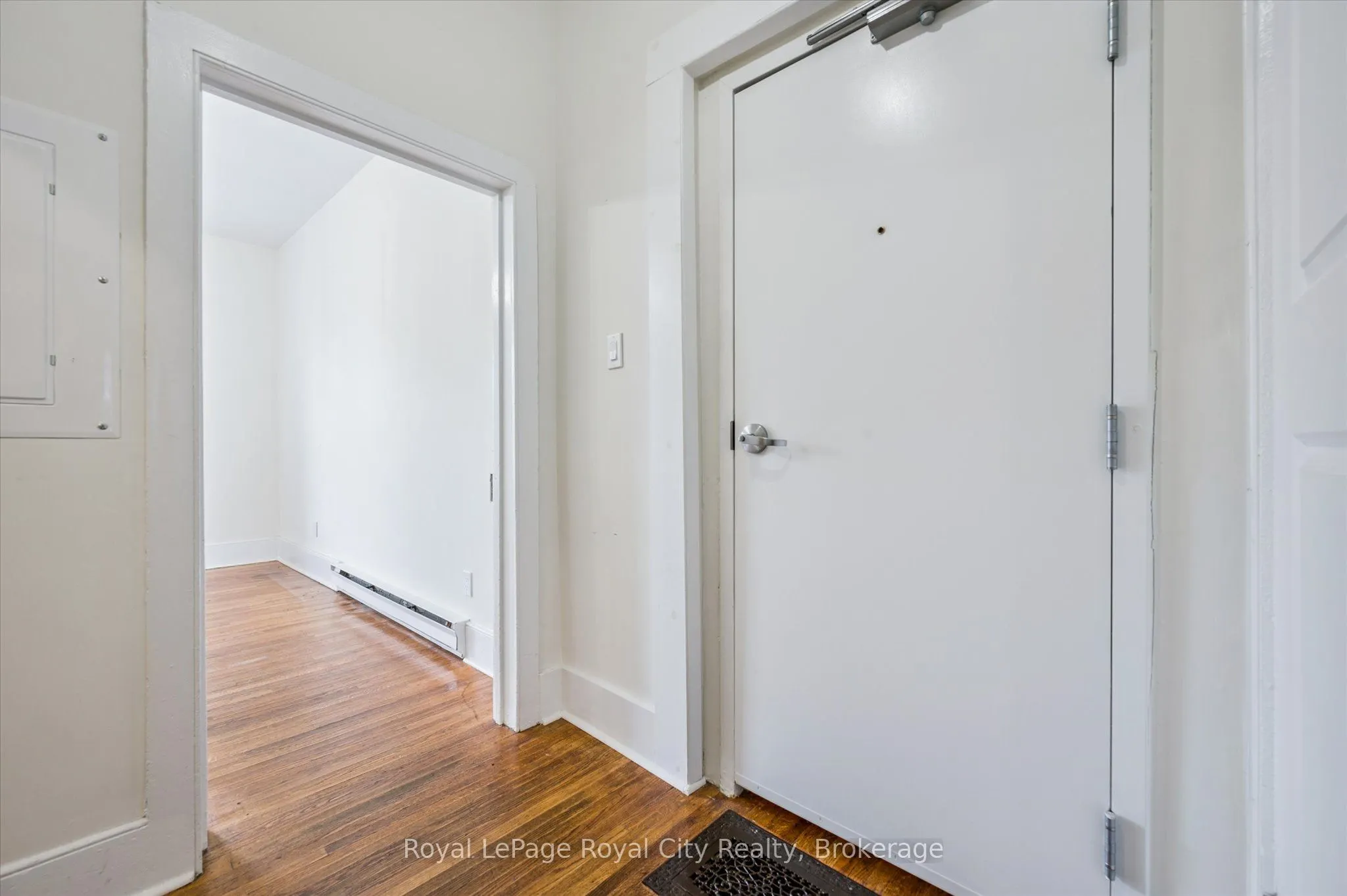 131 Metcalfe Street, #A