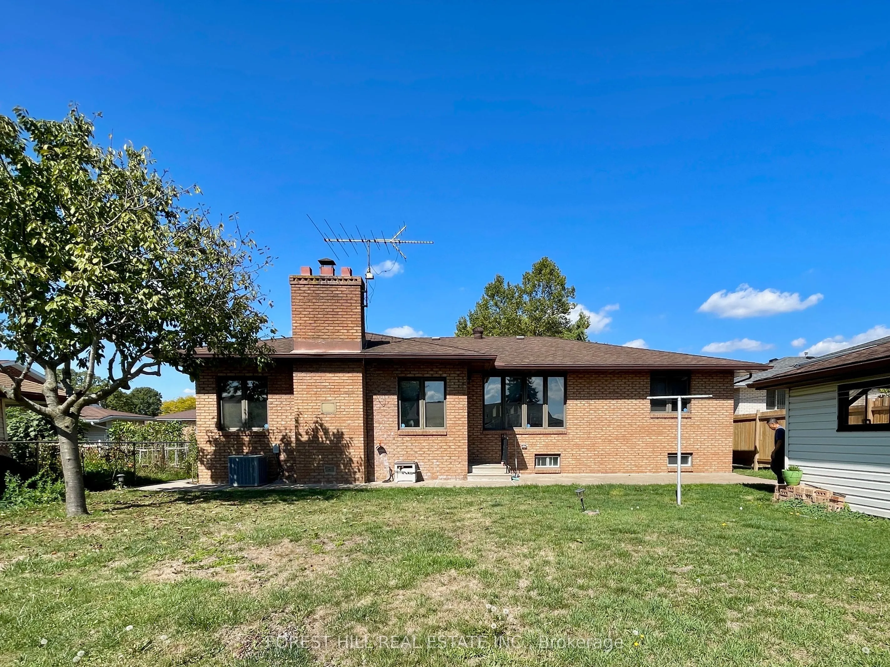 2755 Lionel Drive
