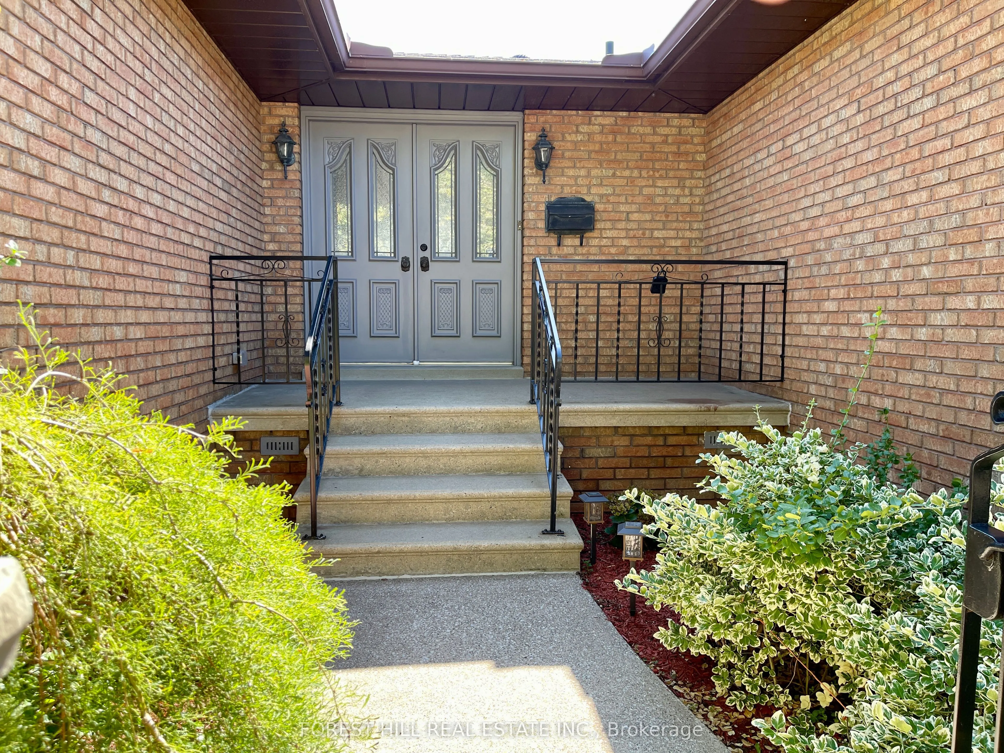 2755 Lionel Drive