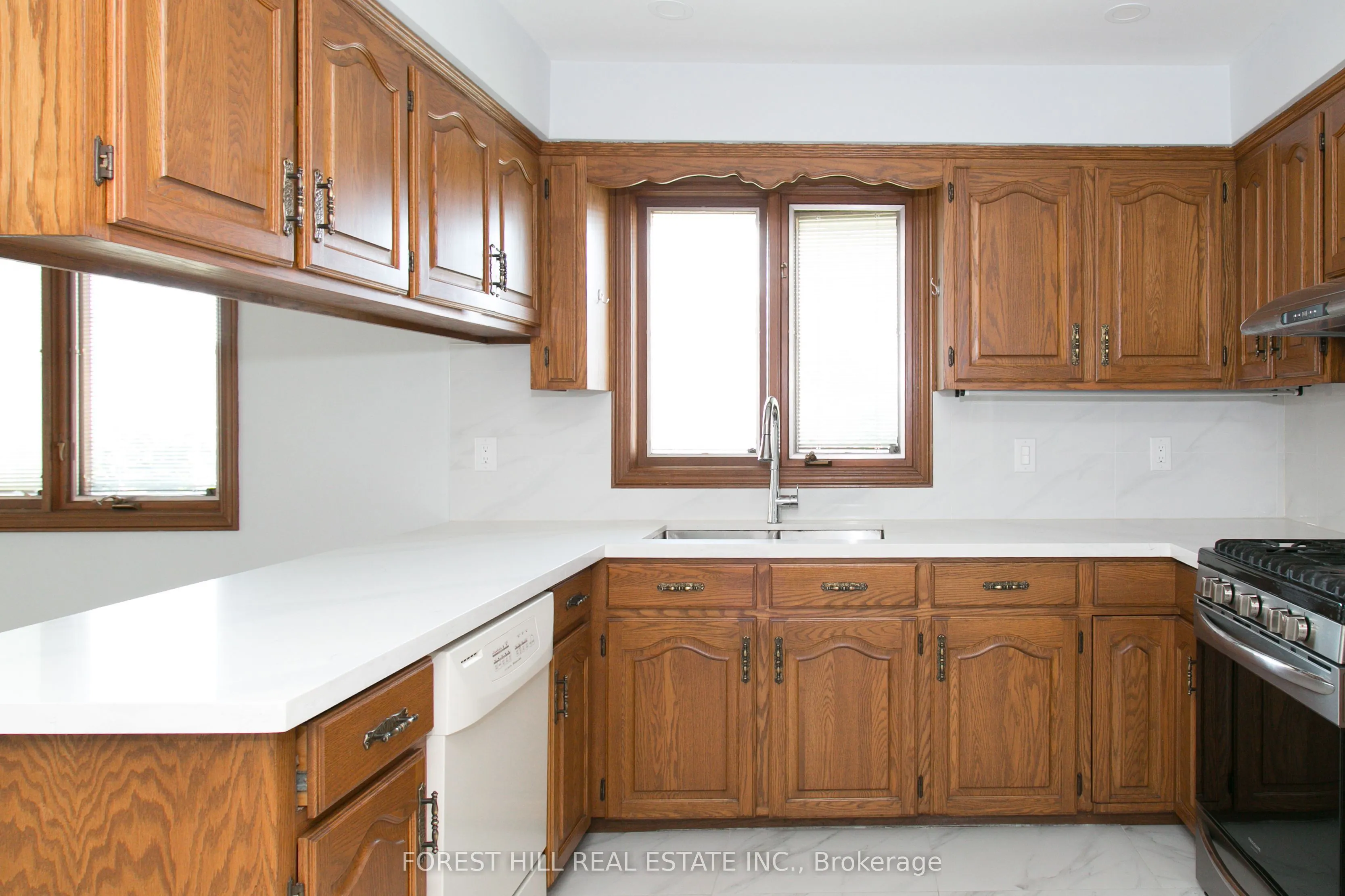 2755 Lionel Drive