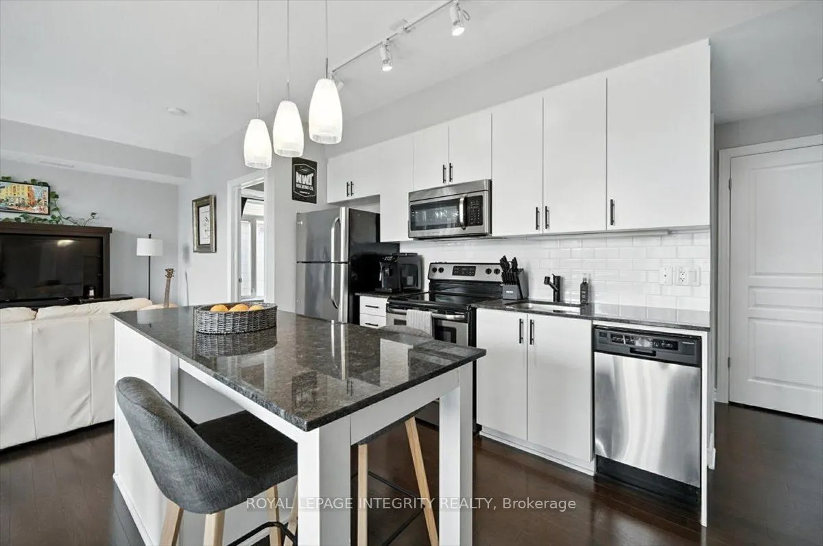 755 Beauparc Private, #202