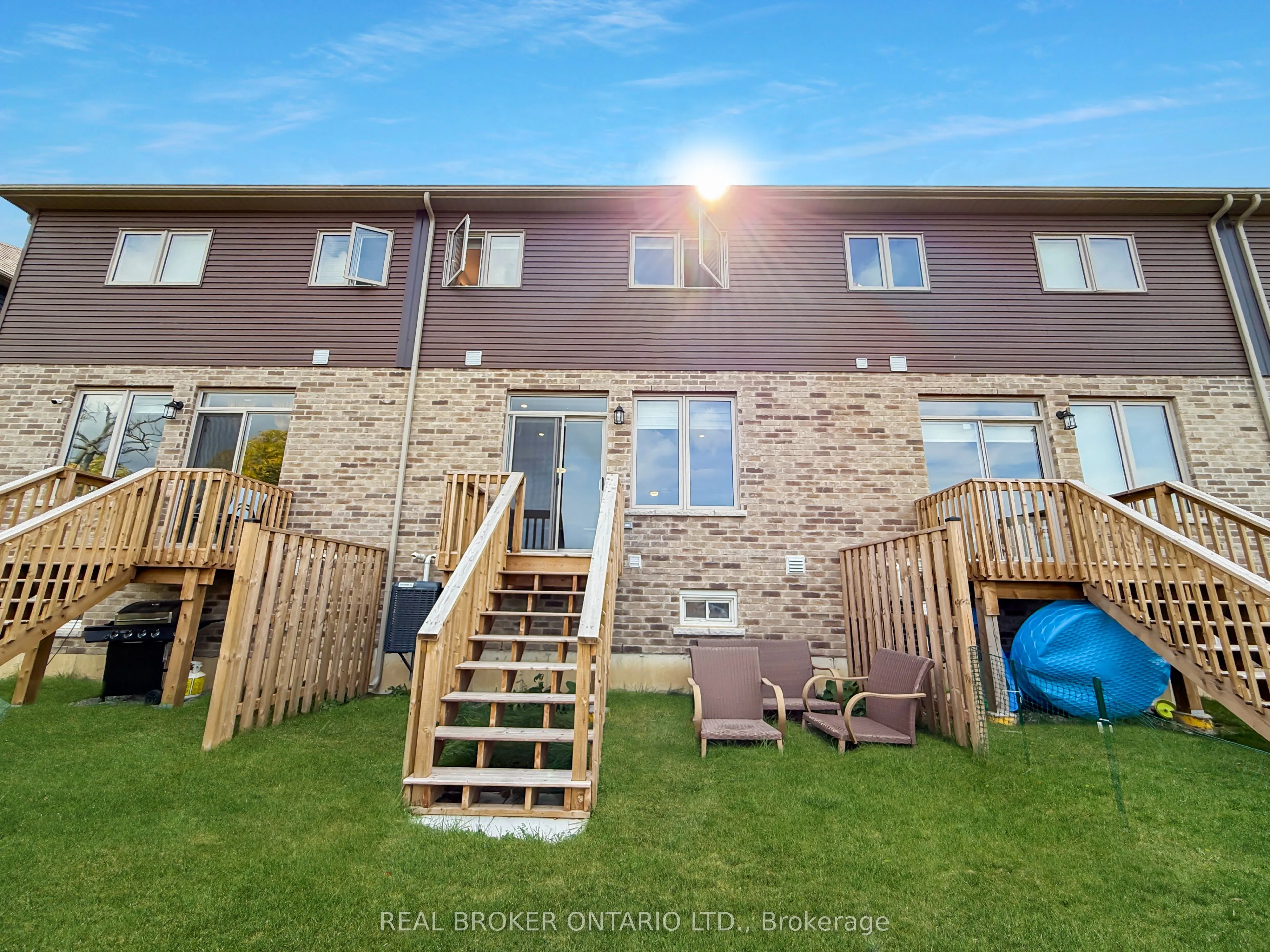 69 Lloyd Davies Way