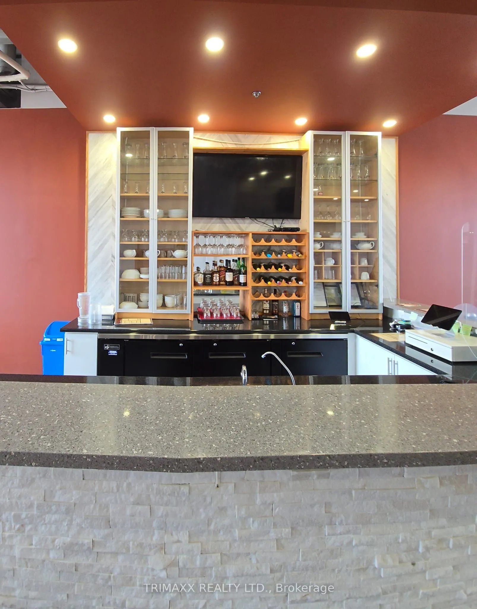 4195 King Street, #E 104