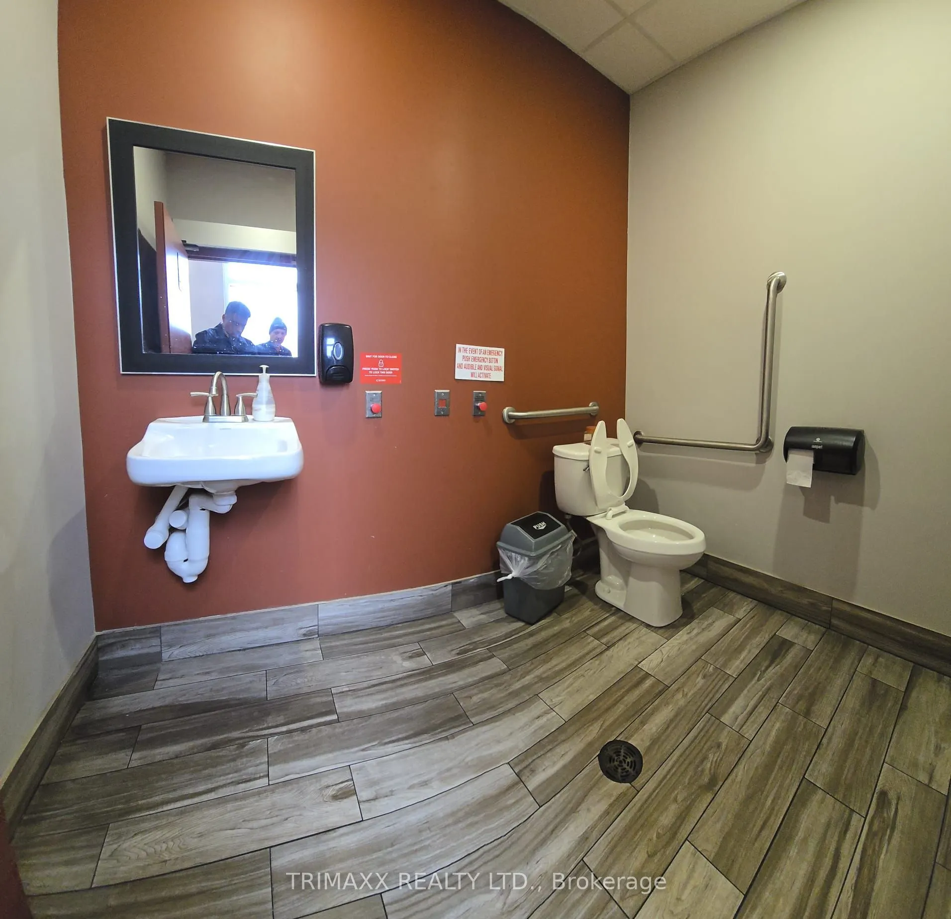 4195 King Street, #E 104