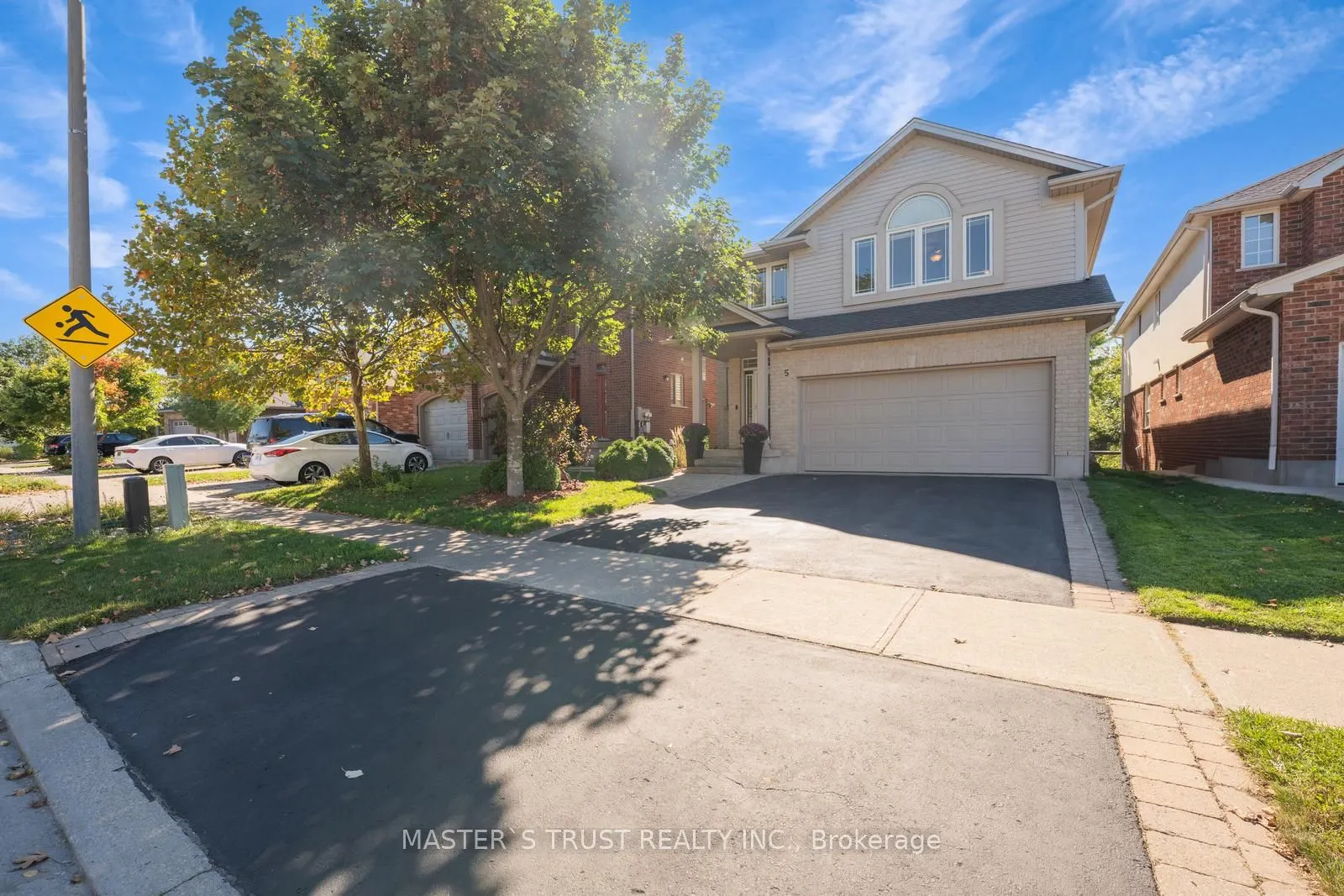 5 Howden Crescent