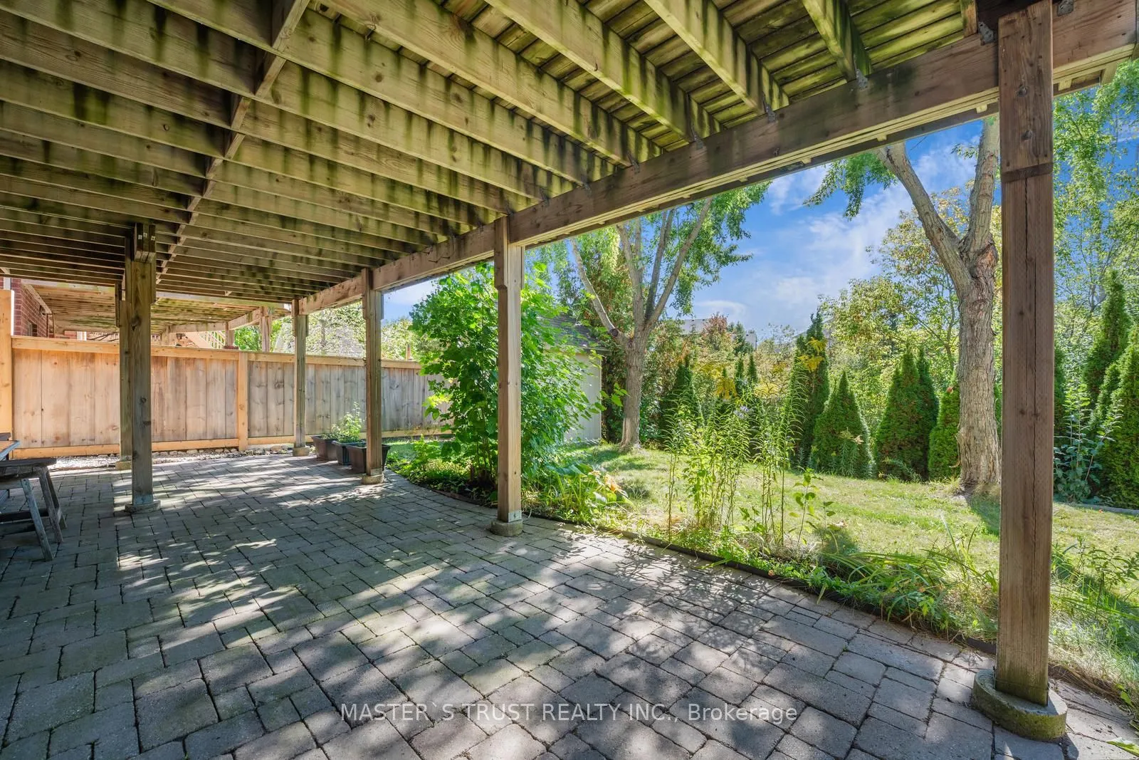 5 Howden Crescent