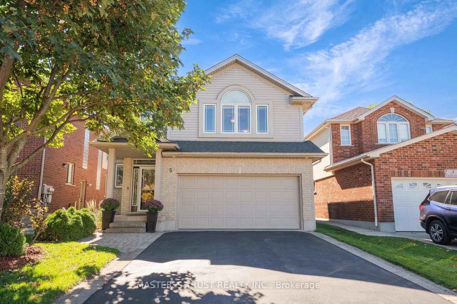 5 Howden Crescent