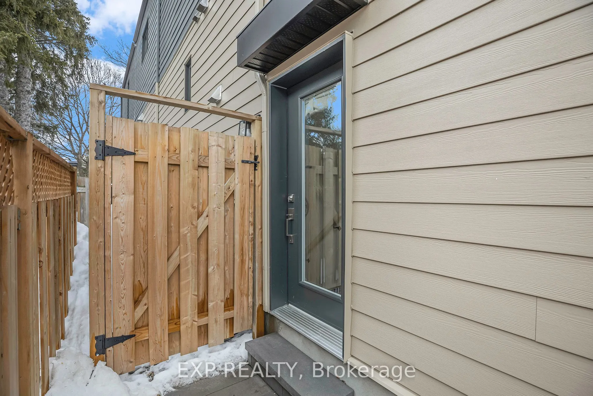 527 Broadhead Avenue, #B