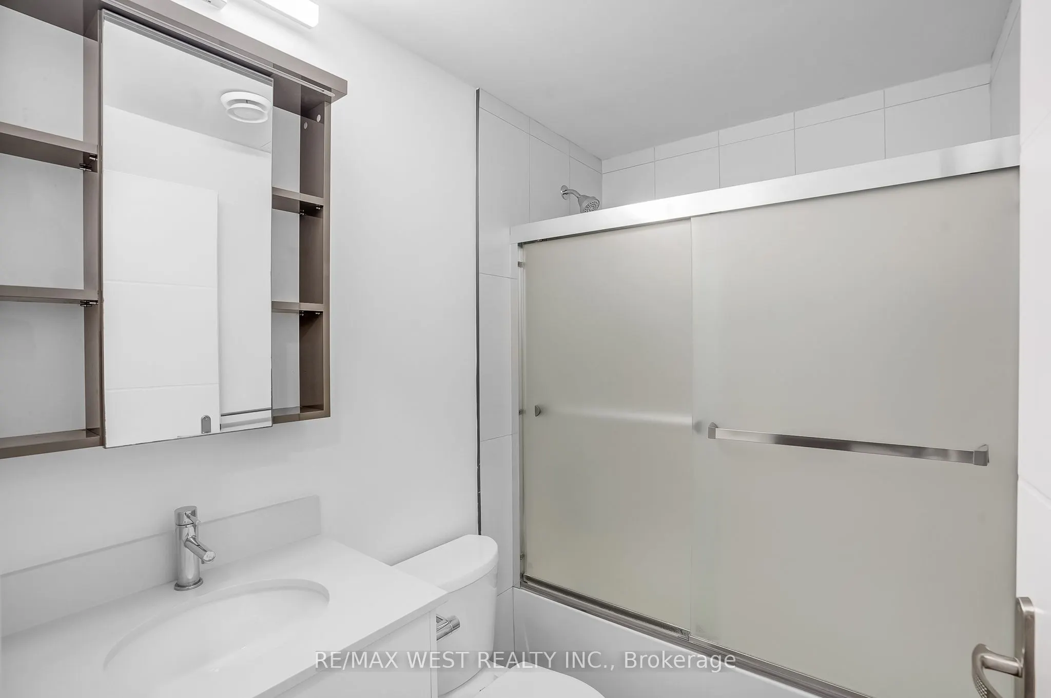 60 Frederick Street, #1409