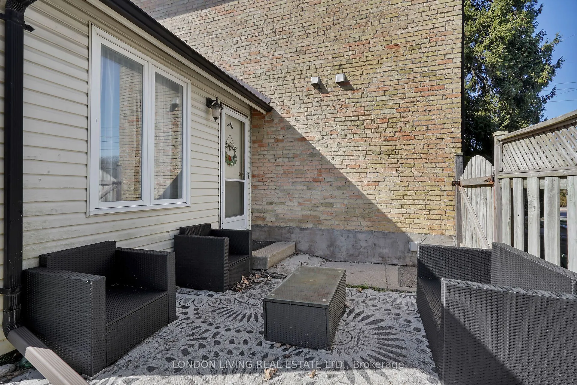 503 Baseline Road E