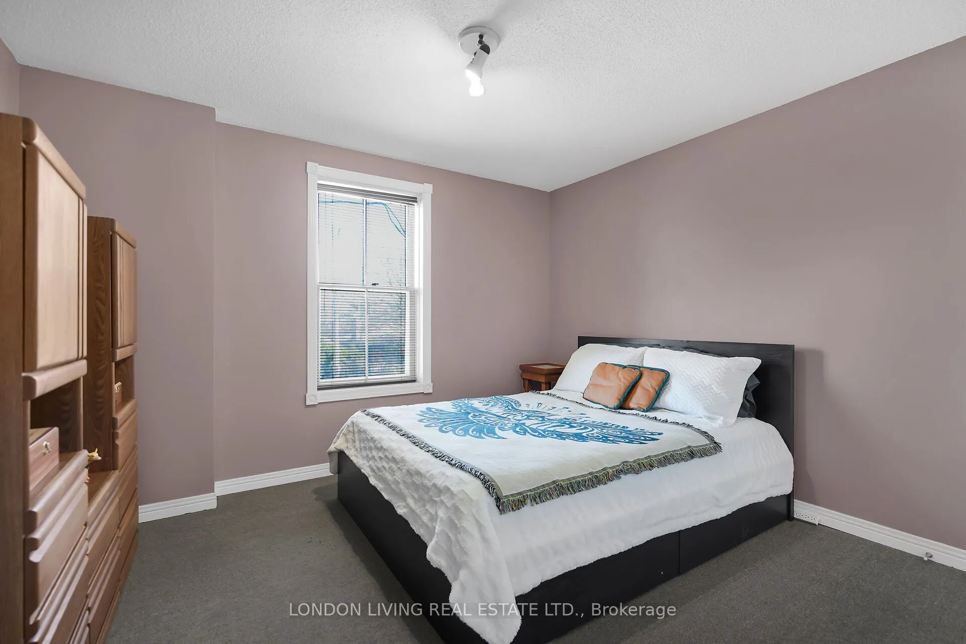 503 Baseline Road E