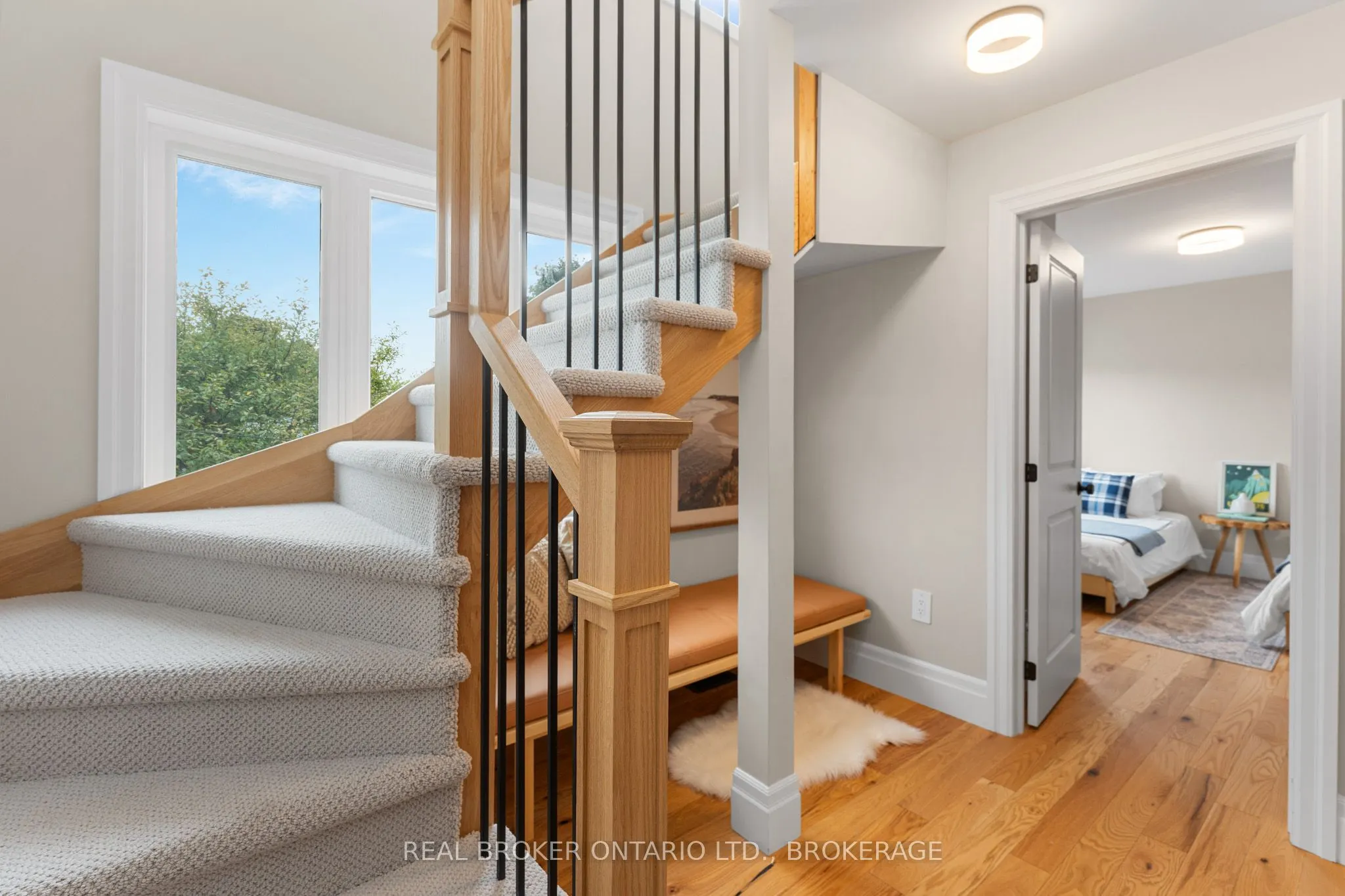 52 Dundas Street