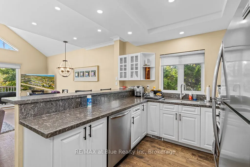 110 KELLIE'S Way, #1