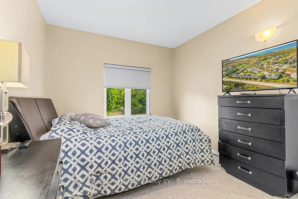 110 KELLIE'S Way, #1