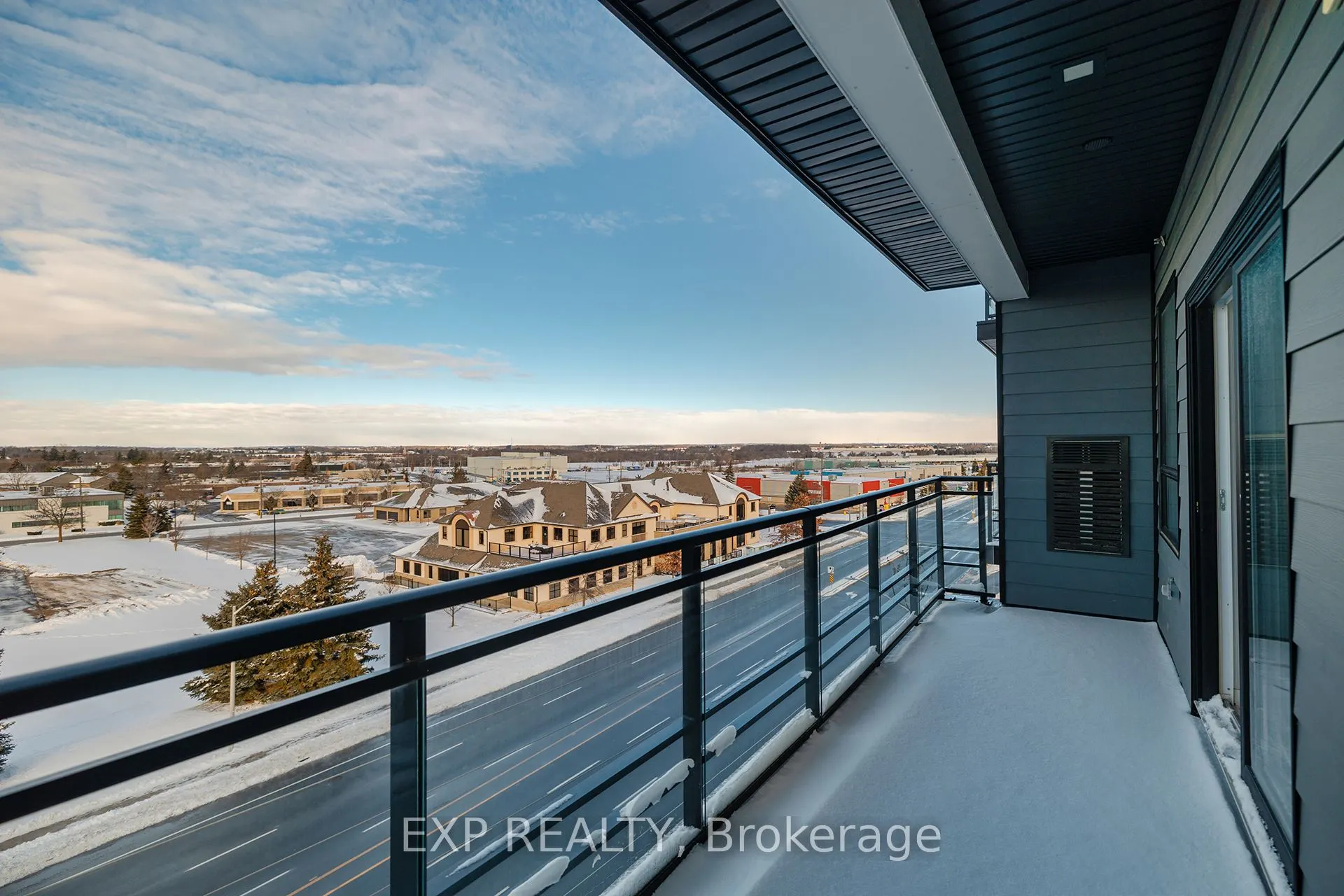 255 Northfield Drive E, #501