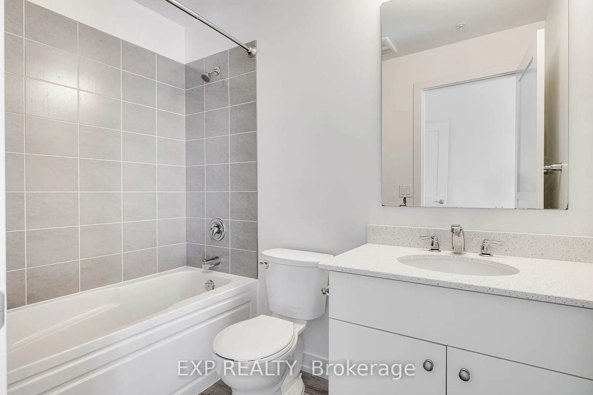 255 Northfield Drive E, #501