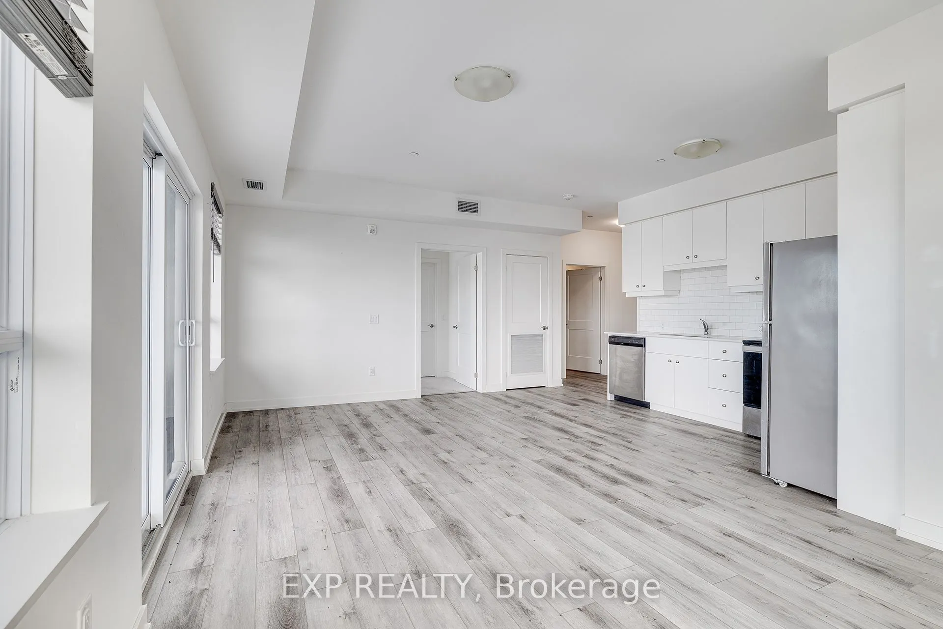 255 Northfield Drive E, #501