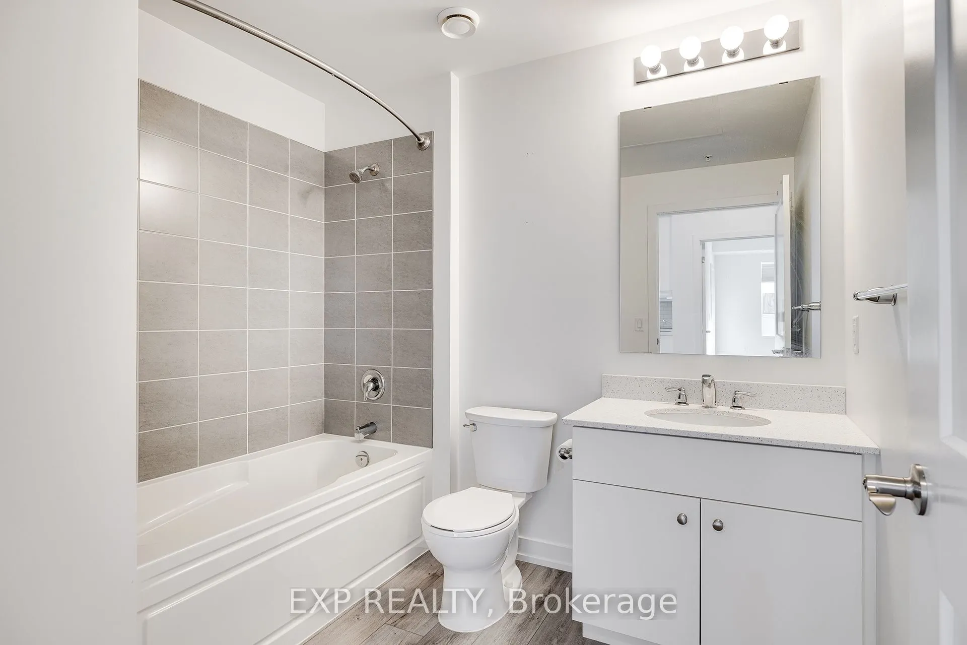 255 Northfield Drive E, #501