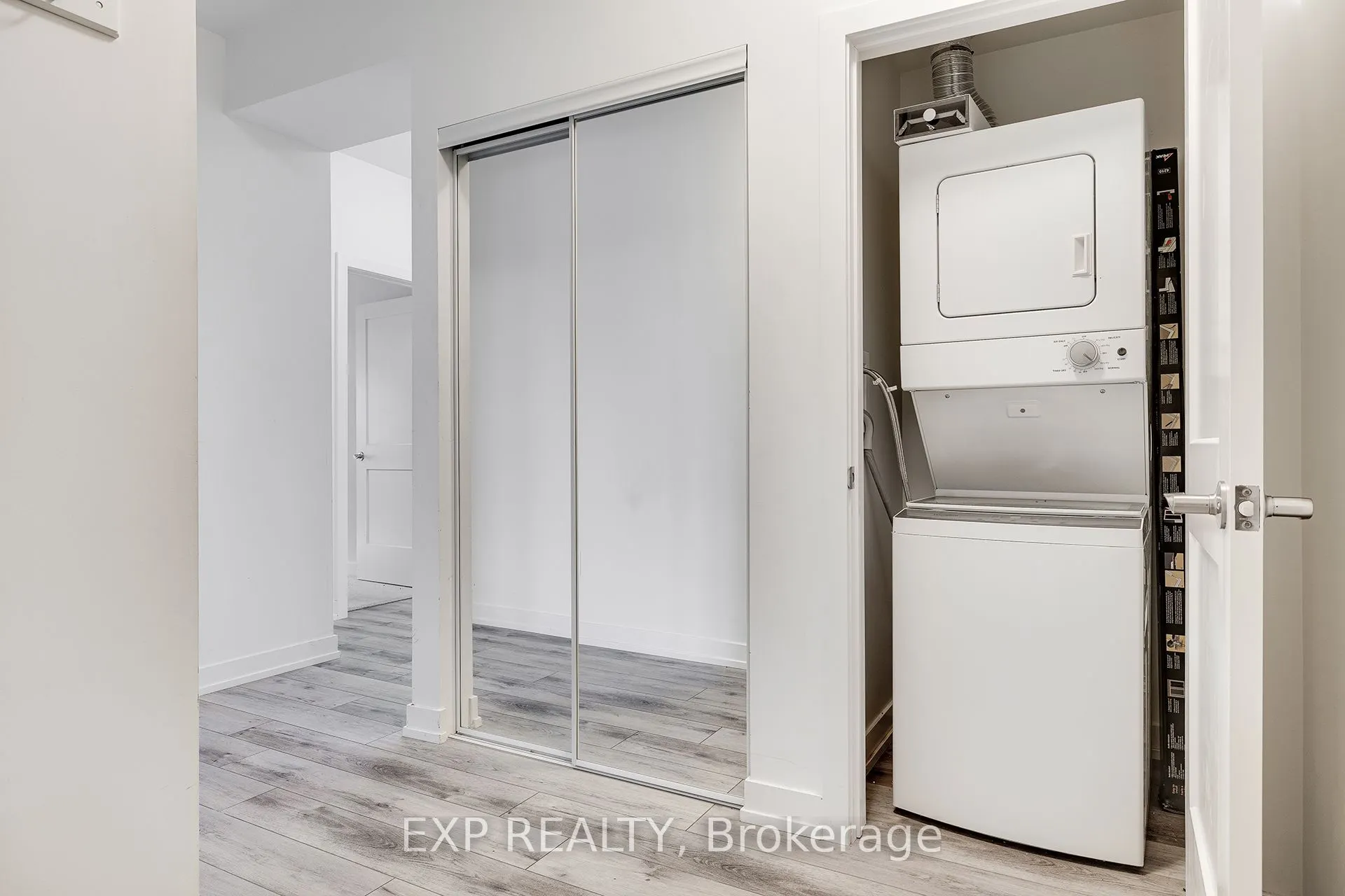 255 Northfield Drive E, #501