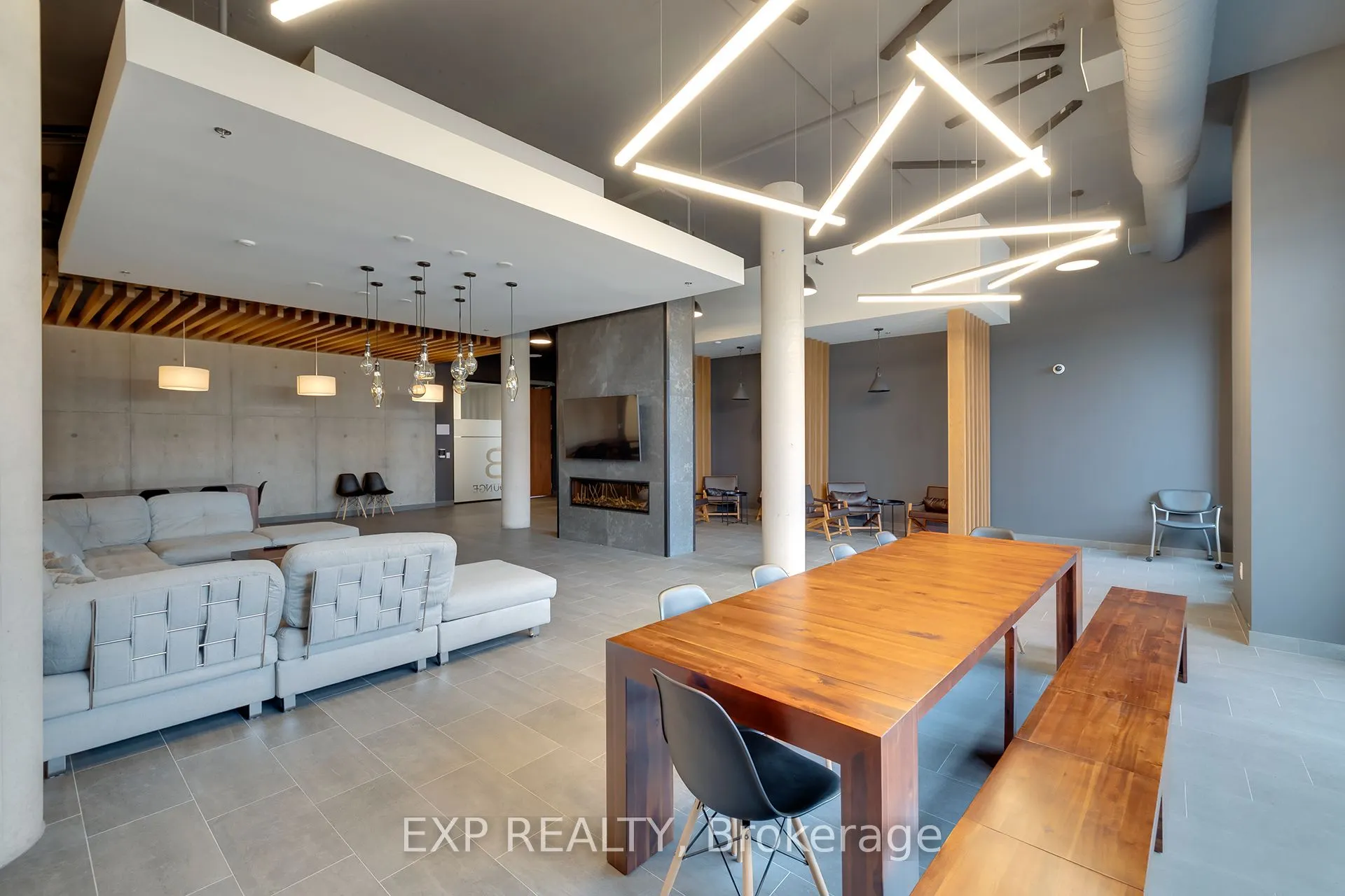 255 Northfield Drive E, #501