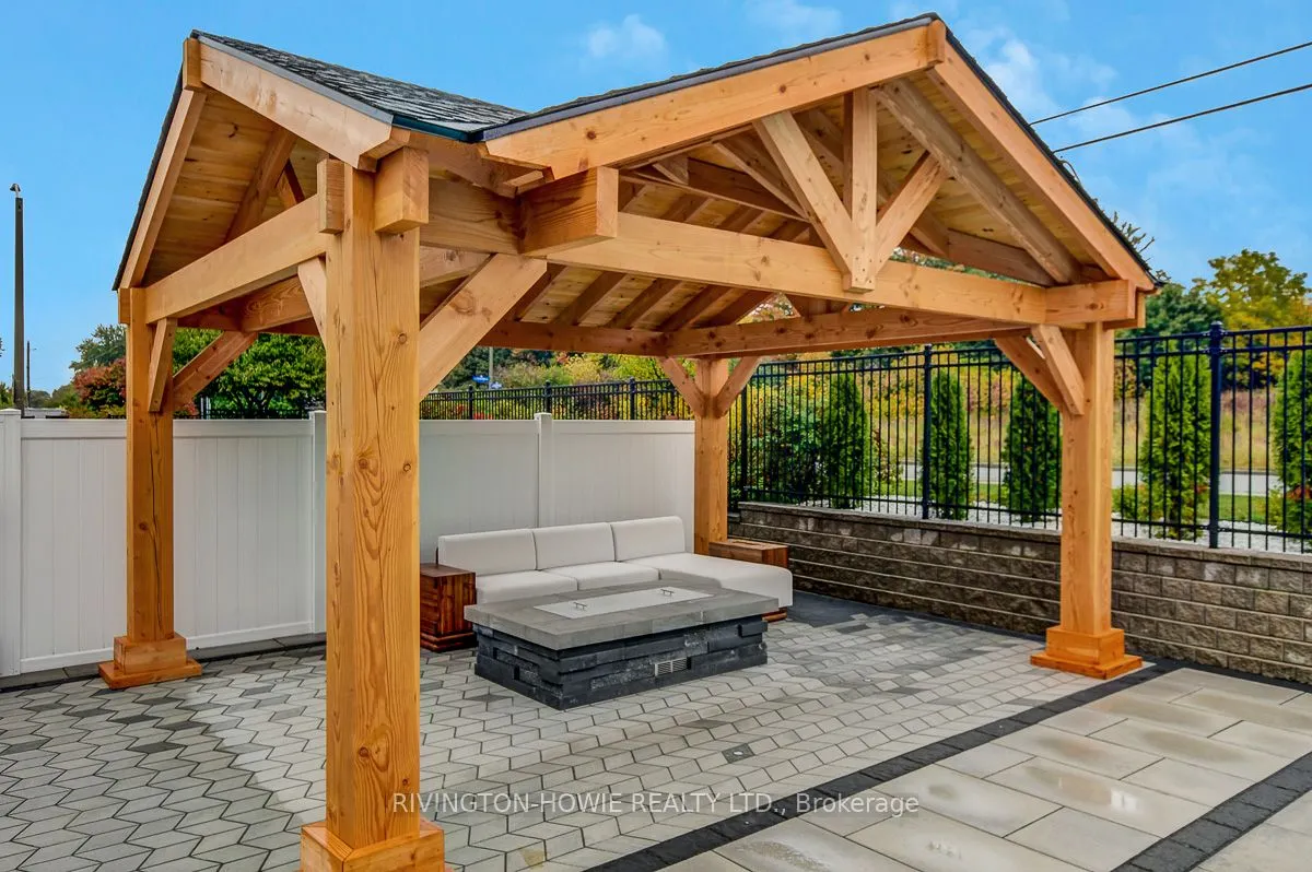 743 Meadowridge Circle