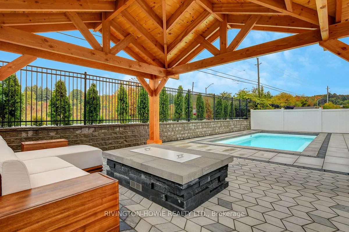 743 Meadowridge Circle