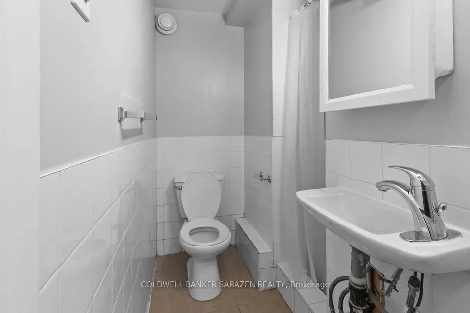 140 OSGOODE Street, #4