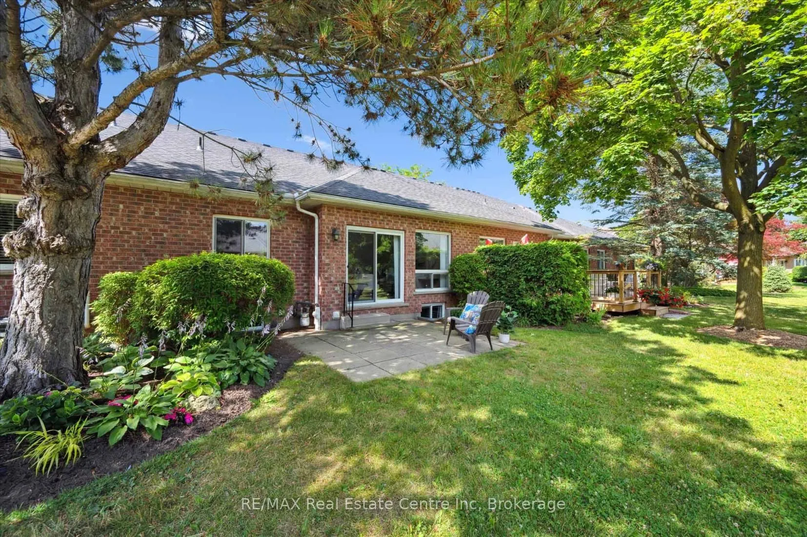 3 GARDENVIEW Court