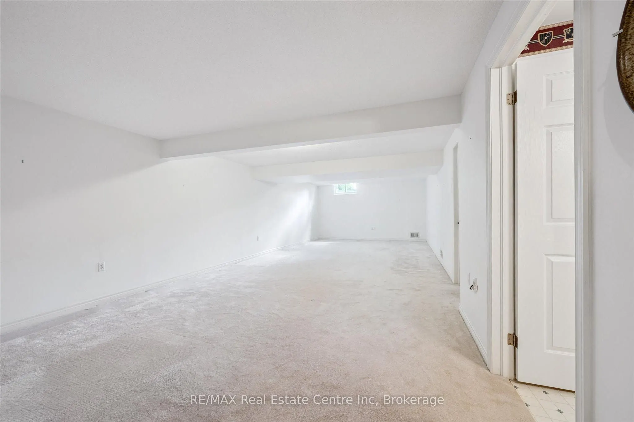 3 GARDENVIEW Court