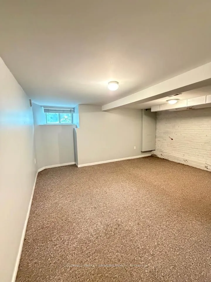 103 HENDERSON Avenue, #1
