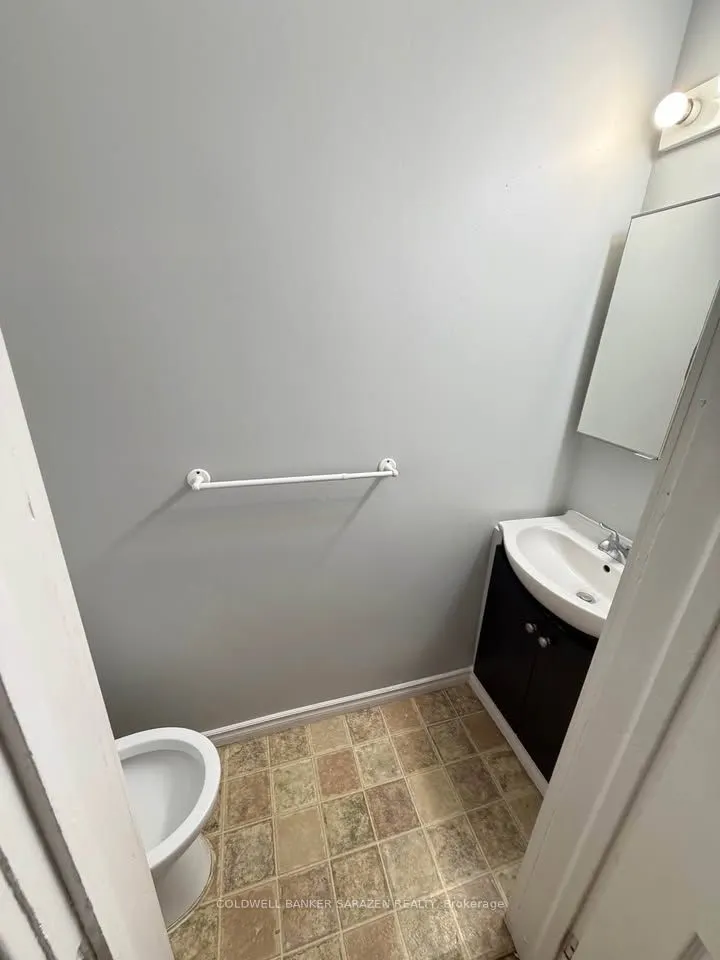 103 HENDERSON Avenue, #1