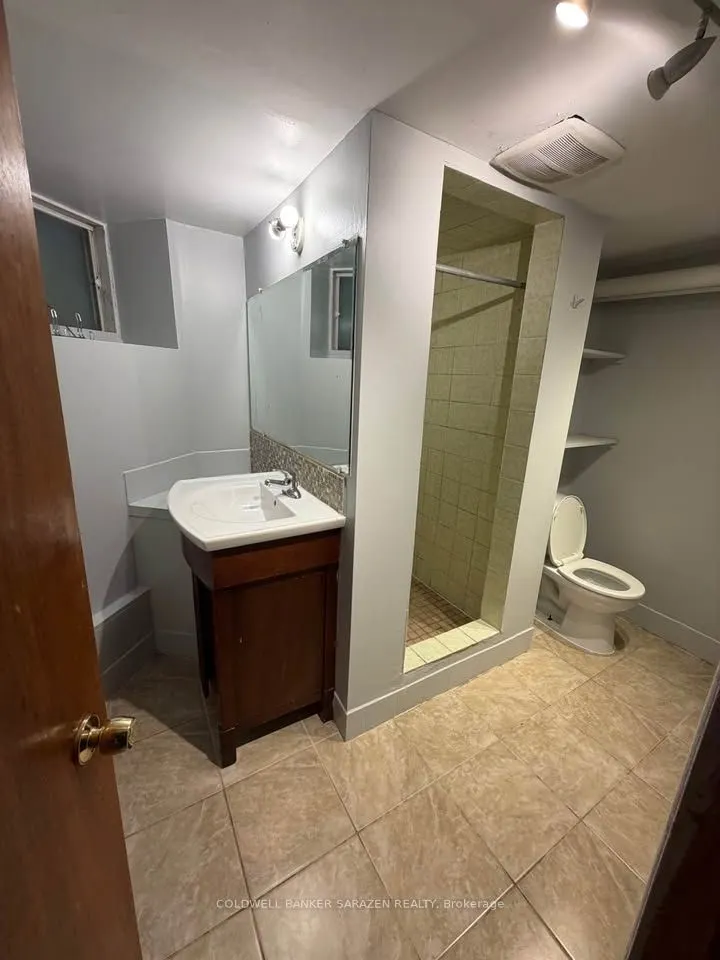 103 HENDERSON Avenue, #1