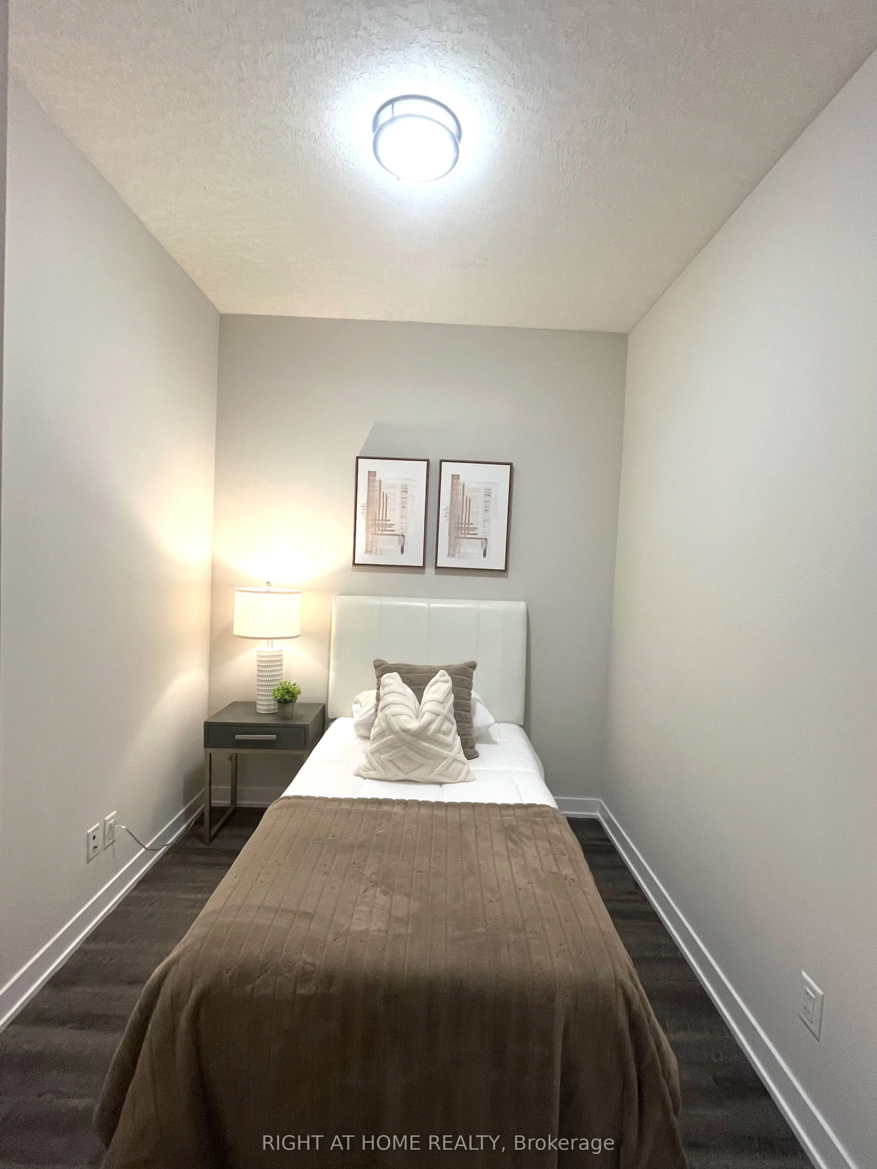 16 Markle Crescent, #214