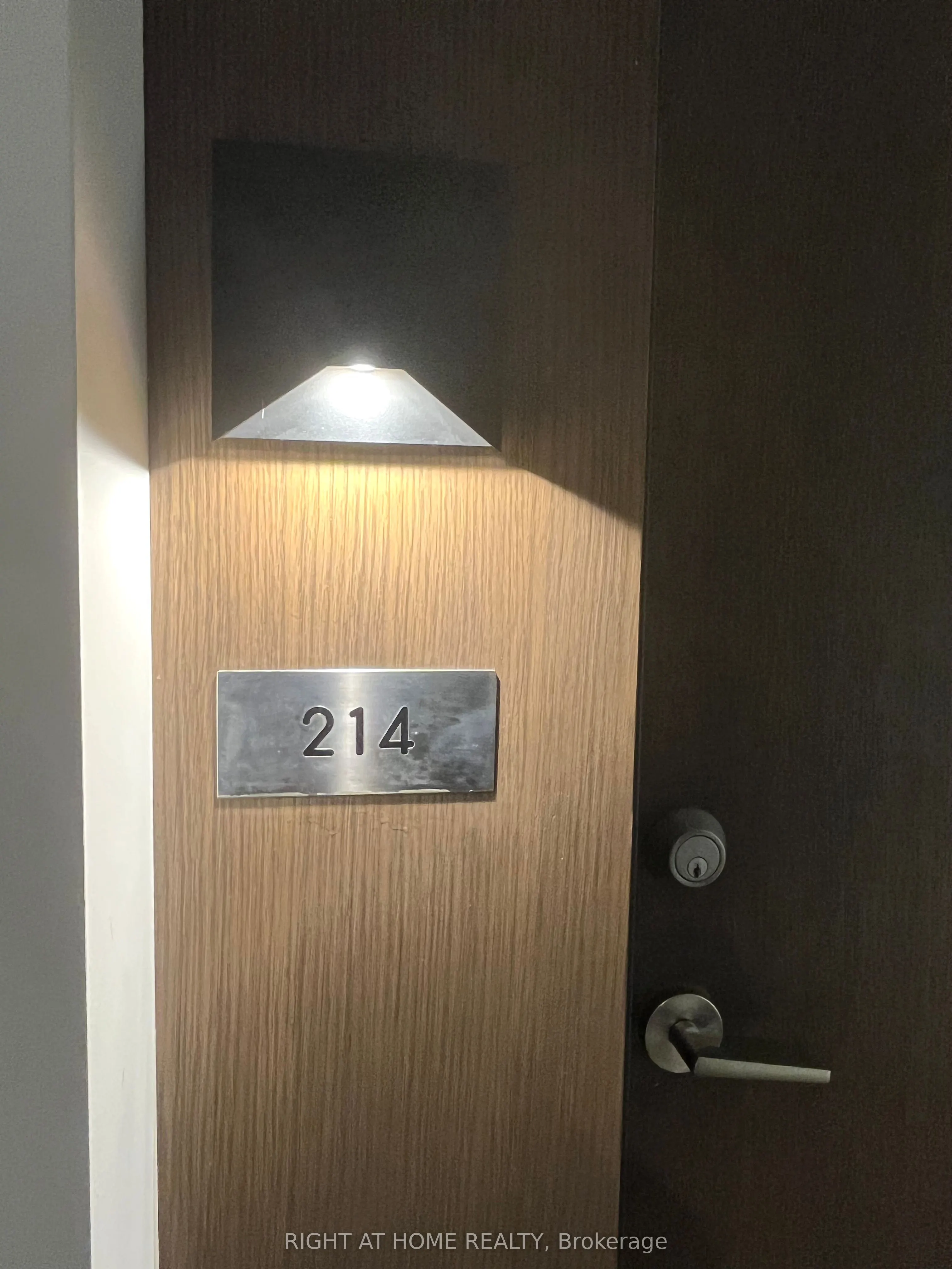16 Markle Crescent, #214