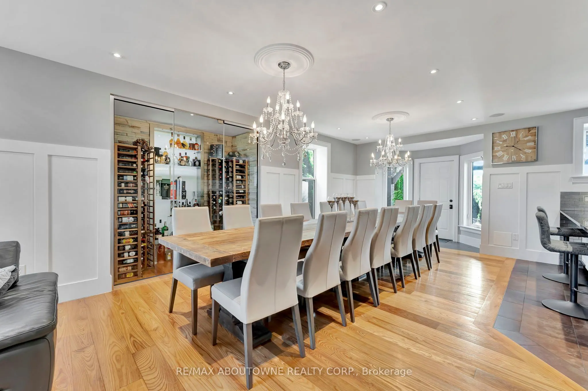 8301 Leeming Road