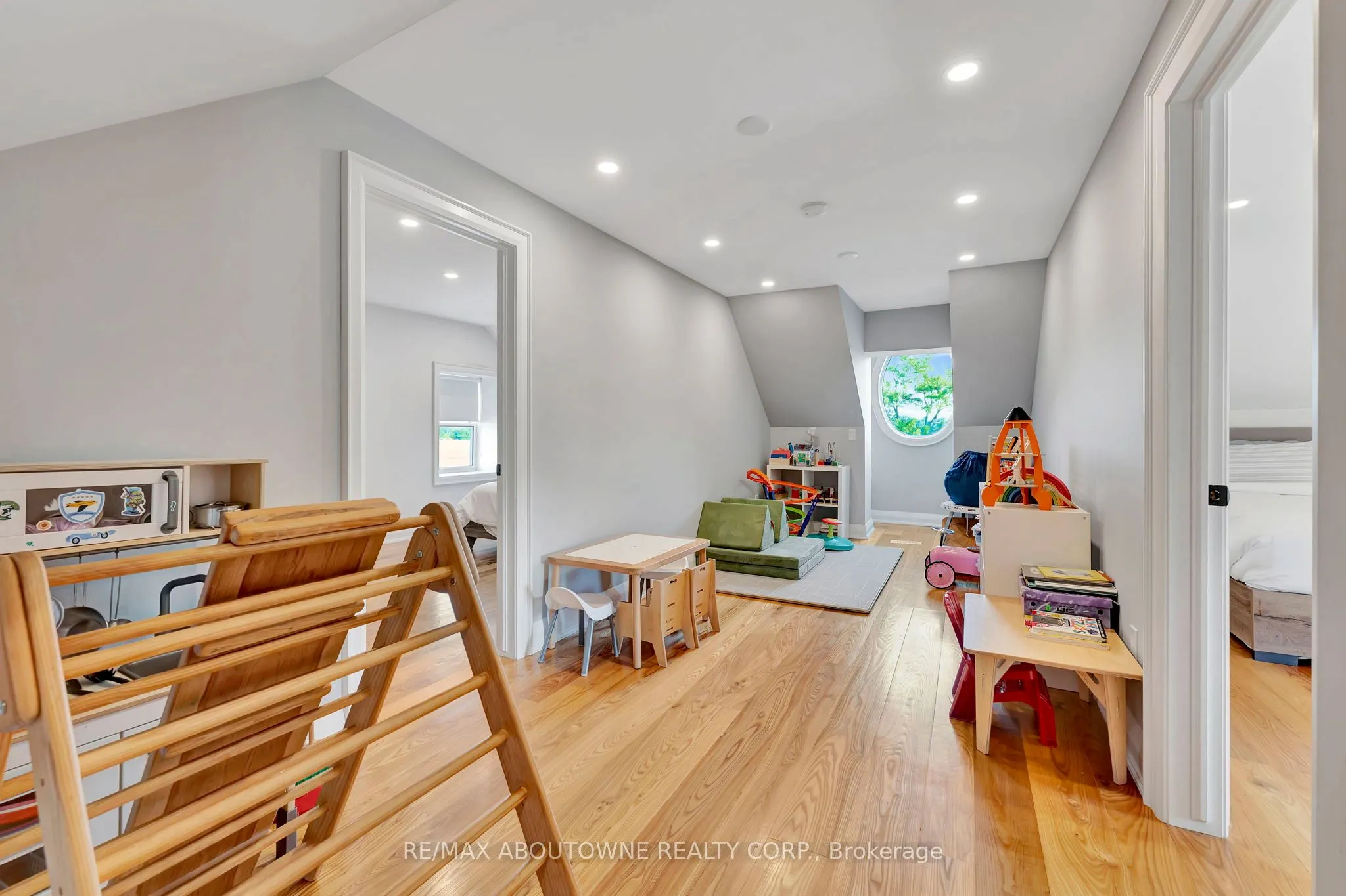 8301 Leeming Road