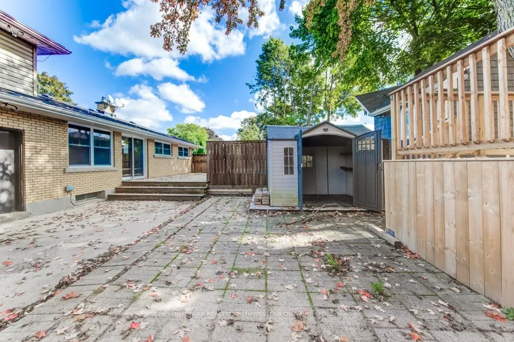 35 Vista Crescent