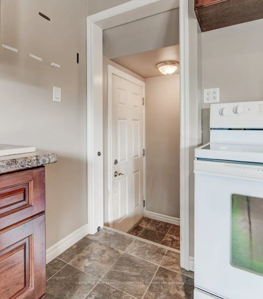 35 Vista Crescent