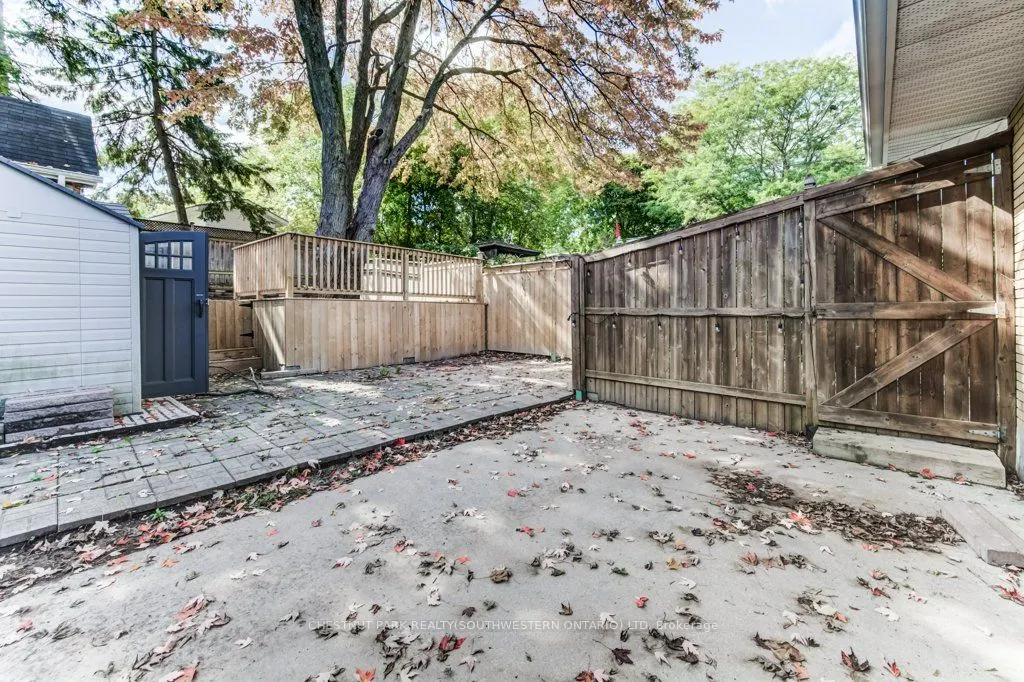 35 Vista Crescent