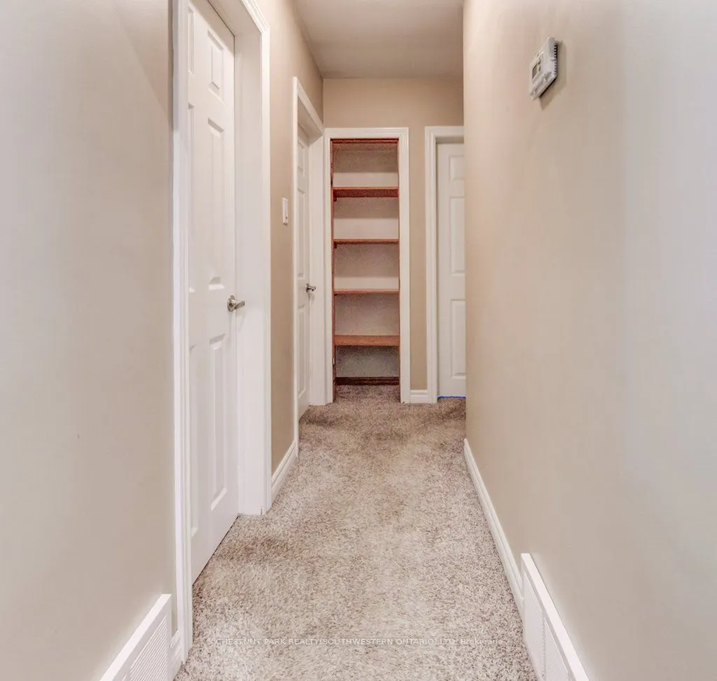 35 Vista Crescent