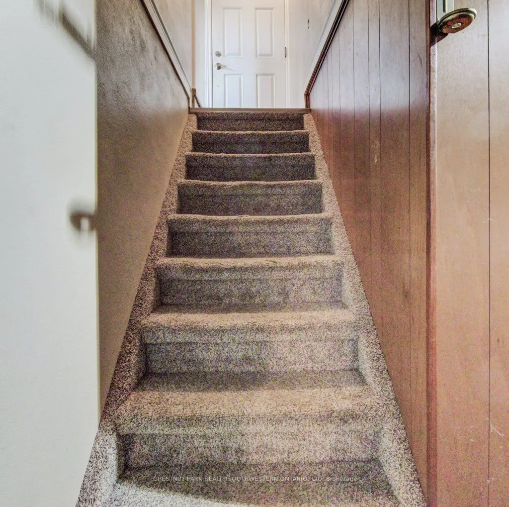 35 Vista Crescent
