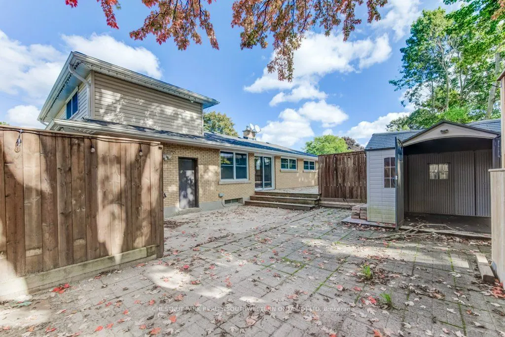 35 Vista Crescent