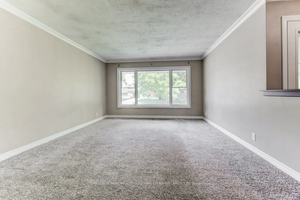 35 Vista Crescent