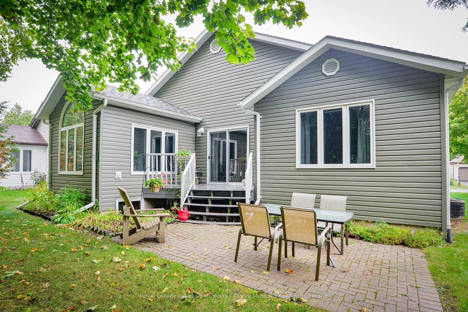 77 Hedgewood Lane