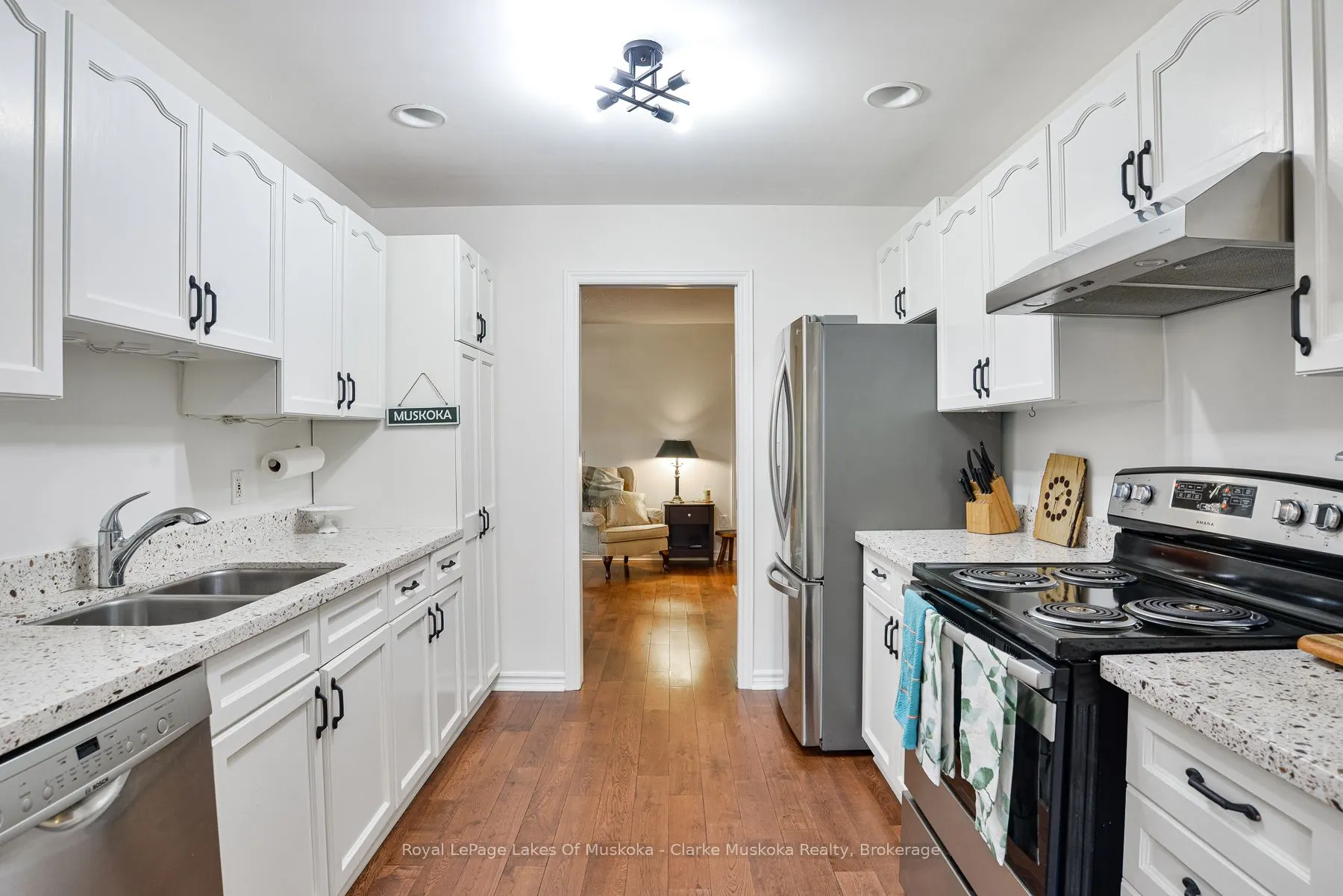 77 Hedgewood Lane