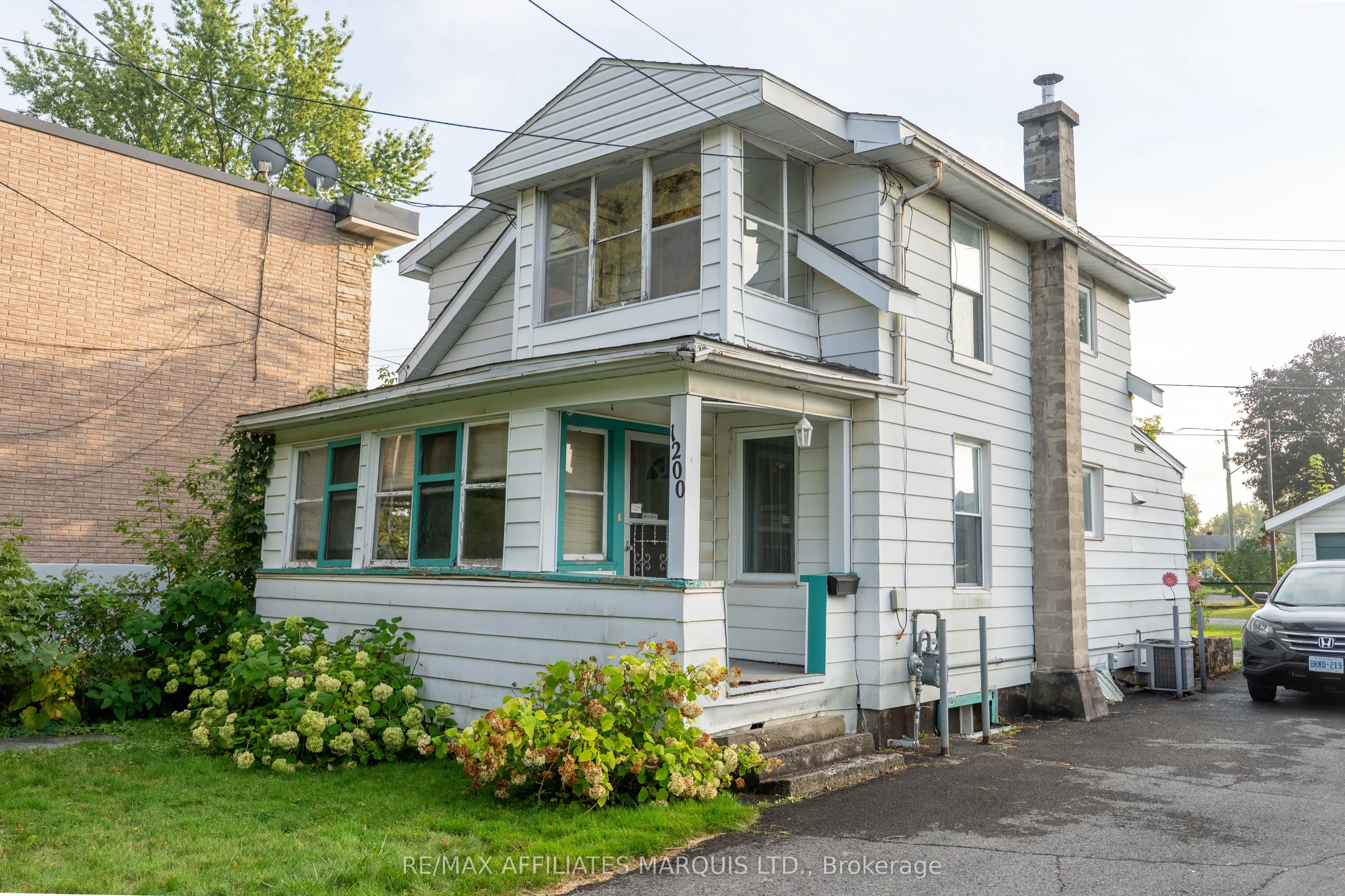 1200 Notre Dame Street